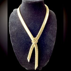 1970’s Whiting & Davis Gold Mesh Necklace (t48)
